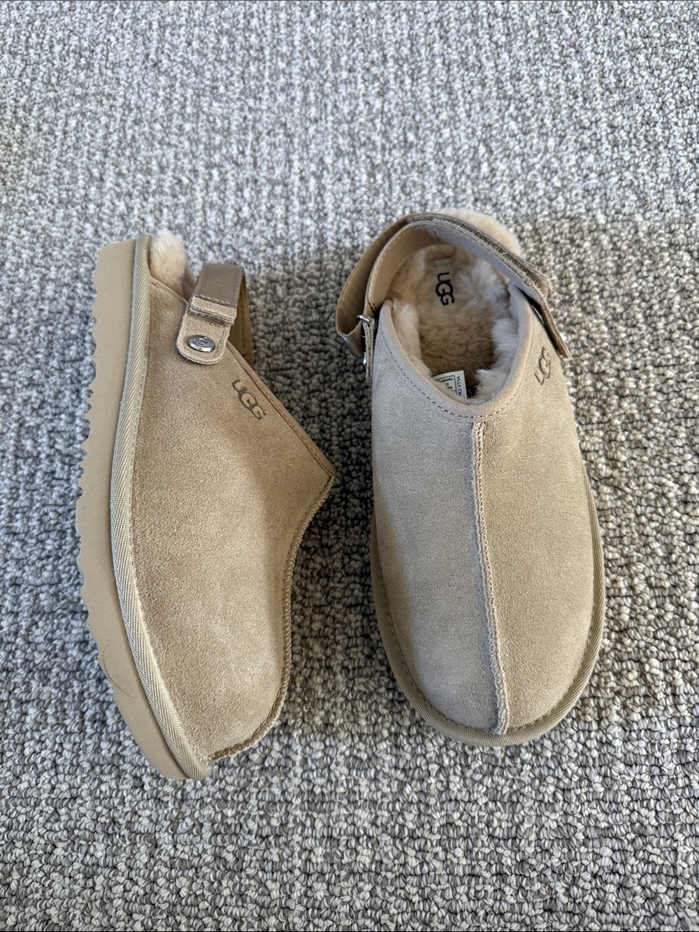New Ugg Lanah Clog Slides Shoes Sand Tan Velcro strap Big Kids 4